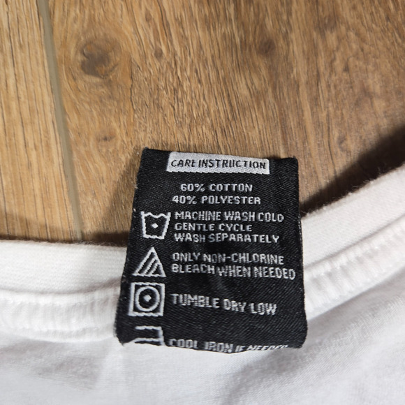 Vintage Money Over Feelings T-Shirt Men’s 2XL Fuzzy 3D Rabbit Graphic Y2K Rap T - Picture 4 of 7